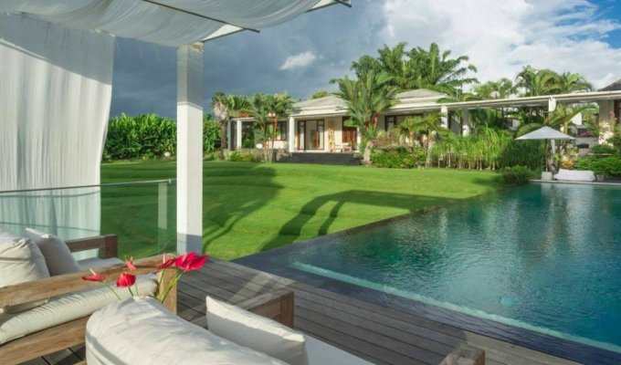 Indonesia Bali Villa Vacation Rentals in Canggu is 10min from Echo beach and with staff