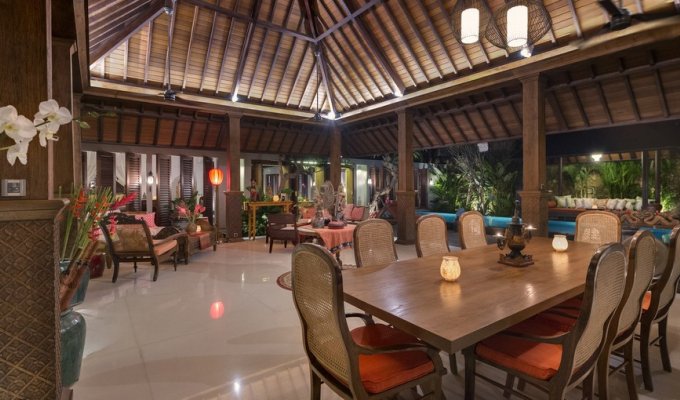 Seminyak Bali villa rental private pool is 300m from the beach and with staff