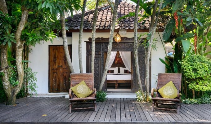 Seminyak Bali villa rental private pool near the beach with staff  