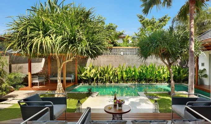 Seminyak Bali villa rental private pool near the beach with staff  