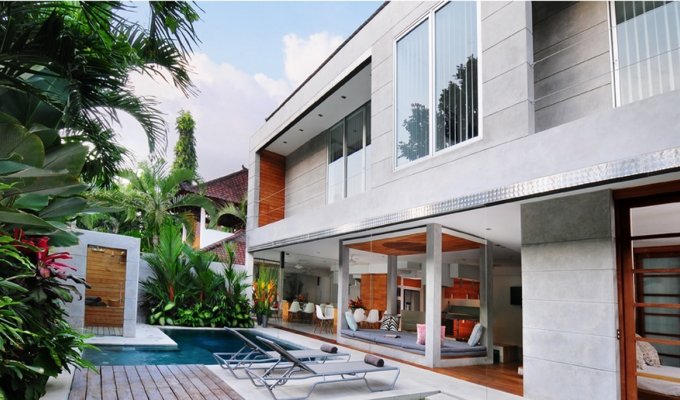 Seminyak Bali villa rental private pool near the beach with staff  