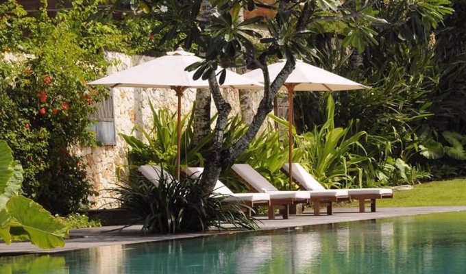 Indonesia Bali Beachfront Villa Vacation Rentals in Canggu with private pool and staff