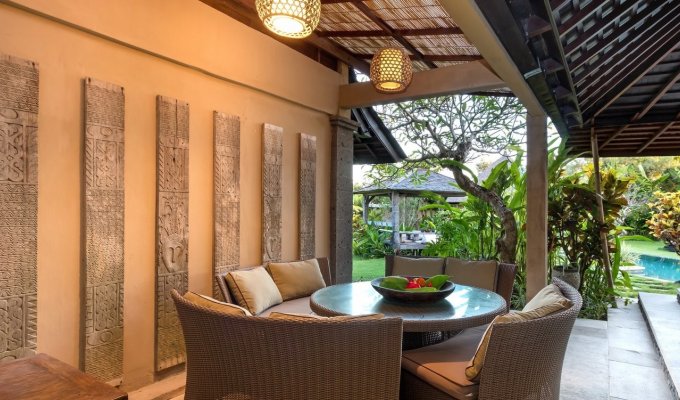 Indonesia Bali Beachfront Villa Vacation Rentals in Canggu with private pool and staff