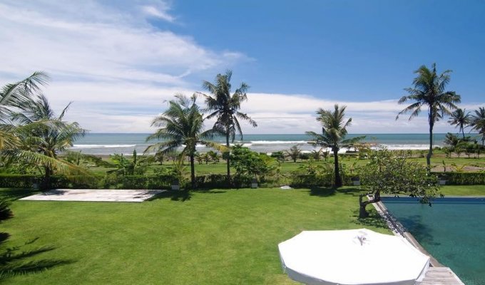 Indonesia Bali Villa Vacation Rentals in Canggu close to Seseh beach and with staff