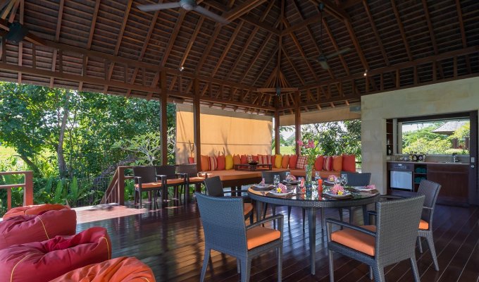 Indonesia Bali Villa Vacation Rentals in Canggu with private pool and staff