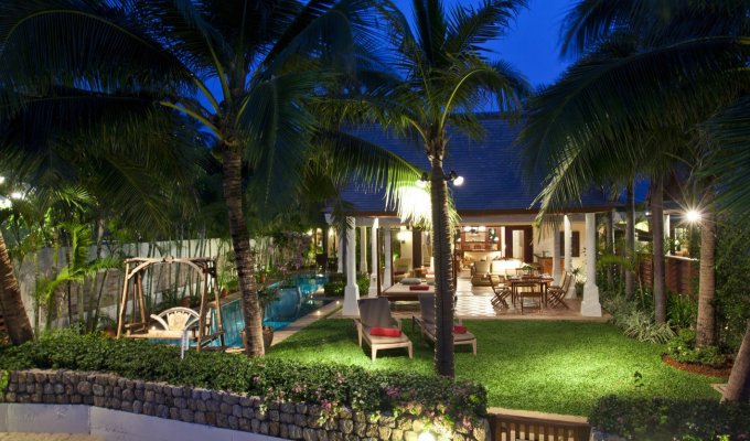 Thailand beachfront Villa Vacation Rentals in Koh Samui with private pool and Staff