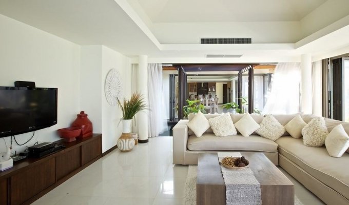 Thailand Oceanfront Villa Vacation Rentals in Koh Samui with private pool and Staff