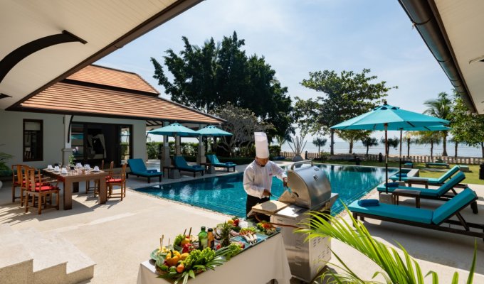 Thailand beachfront Villa Vacation Rentals in Koh Samui with private pool and Staff