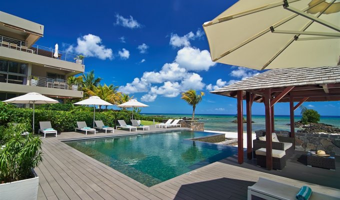 Mauritius beachfront Apartment rentals in Trou aux Biches with magnificent sea view and communal pool