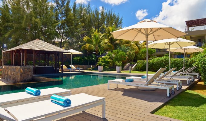 Mauritius beachfront Apartment rentals in Trou aux Biches with magnificent sea view and communal pool
