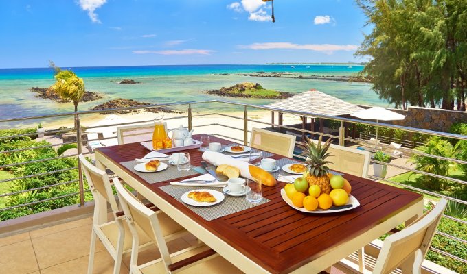 Mauritius Apartment rentals in Trou aux Biches with direct access to the beach and communal pool