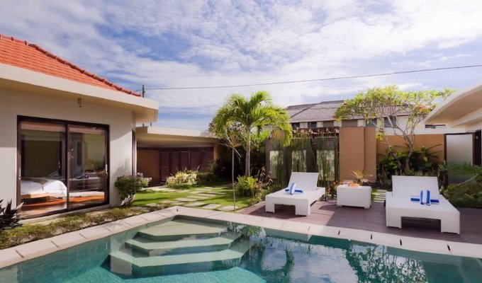 Indonesia Bali Villa rental Umalas near the beach with private pool and staff
