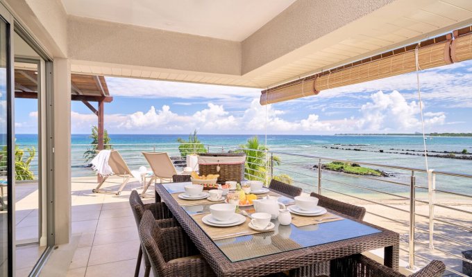 Mauritius Penthouses rentals in Trou aux Biches with direct access to the beach and communal pool