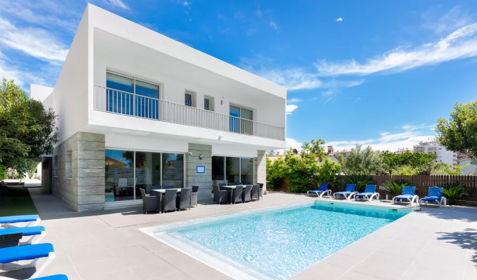 Luxury French Riviera villa rental Antibes