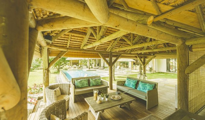 Mauritius Beachfront Villa Rentals in Trou d'Eau Douce close to Cerfs Island