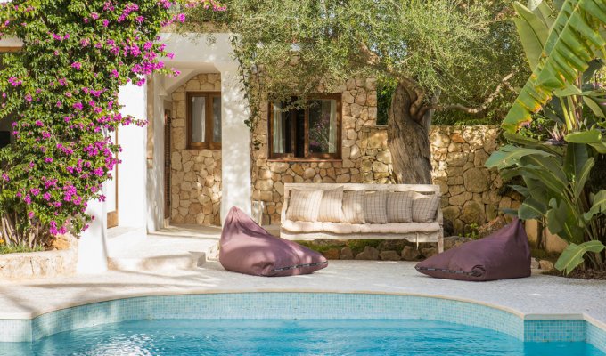 Luxury villa rentals in Ibiza (Balearic islands) near Cala Jondal 12 persons private pool