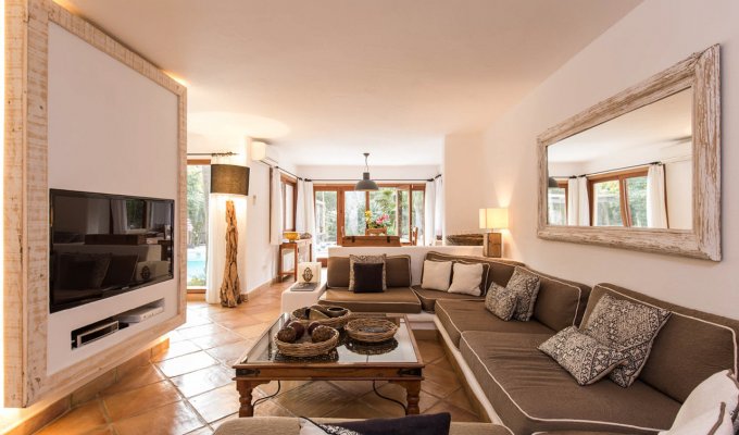 Luxury villa rentals in Ibiza (Balearic islands) near Cala Jondal 12 persons private pool