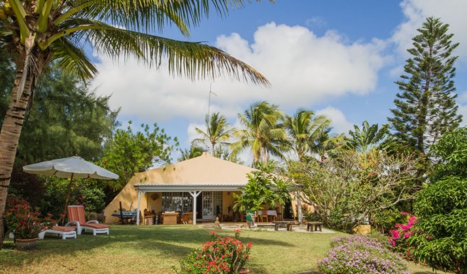 Mauritius Beach House in Pereybere beach close to Grand Bay with staff