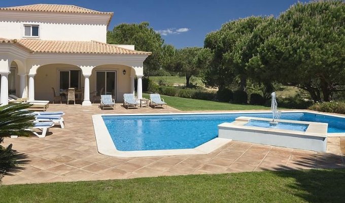 Quinta do Lago Portugal Villa Holiday Rental with heated pool and 10 mns walking from the beach, Algarve
