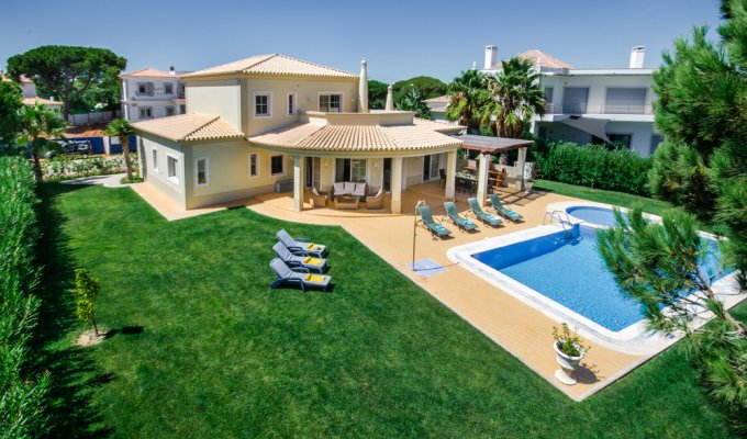 Algarve Portugal Villa Holiday Rental Vilamoura bordering the Golf course