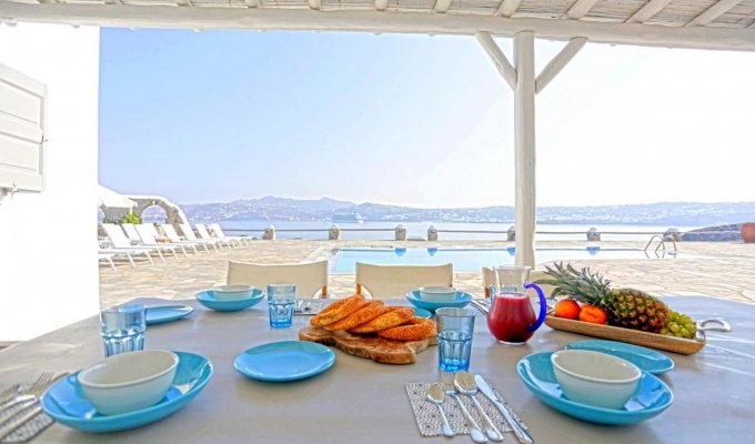 Greece Mykonos Seafront Villa Vacation rentals with private pool