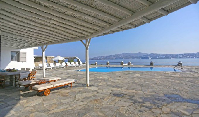 Greece Mykonos Seafront Villa Vacation rentals with private pool