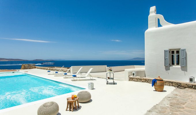 Greece Mykonos Seafront Villa Vacation rentals with private pool
