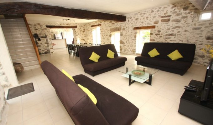 Vendee Holiday Home Rental La Roche sur Yon with heated pool for group