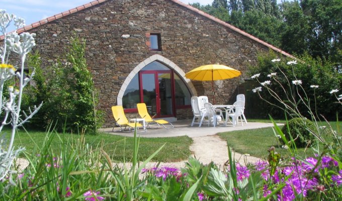 Vendee Holiday Home Rental Puy du Fou (30 minutes) for group with heated pool