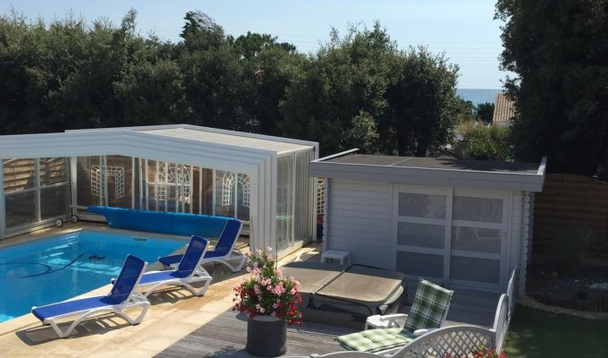 Vendee Holiday Home Rental Les Sables d'Olonne with heated and covered pool