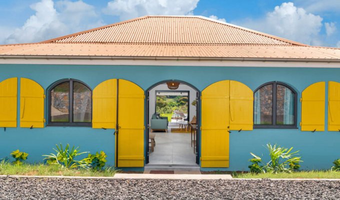 Martinique countryside view villa private pool and close to the beach
