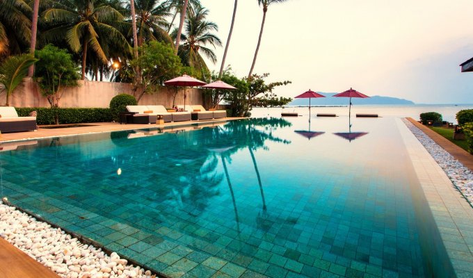 Thailande Beachfront Villa Vacation Rentals in Koh Samui with private pool & Staff