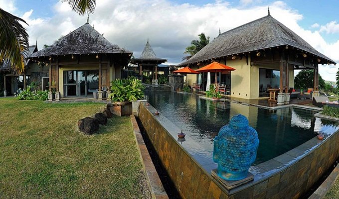 Mauritius Luxury Villa rental Bel Ombre at 200 m from beach  and access to the So Sofitel Beach club