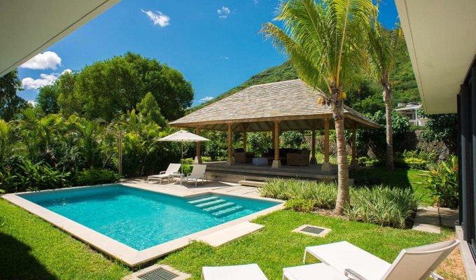 Mauritius West Coast villa rental La Preneuse Beach in a complex with restaurant & services 