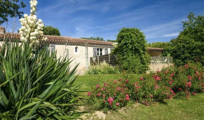 Vendee Holiday Home Rental Saint Gilles Croix de Vie with heated pool available