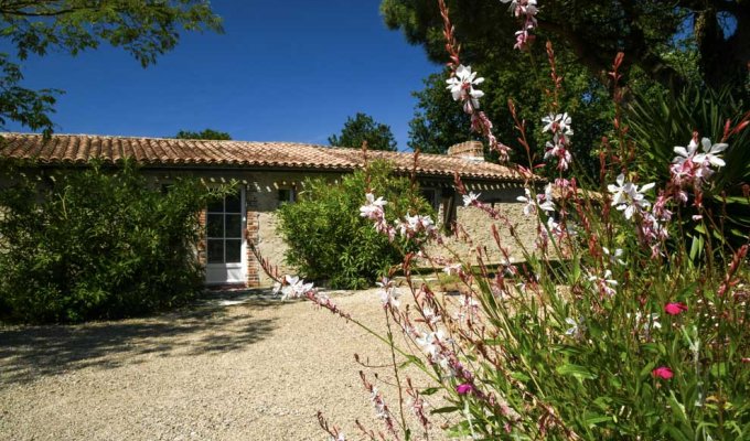 Vendee Holiday Home Rental Saint Gilles Croix de Vie with heated pool available