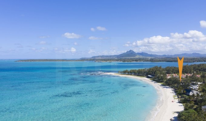 Mauritius Beachfront Villa rental in Trou d'eau douce with staff and wifi
