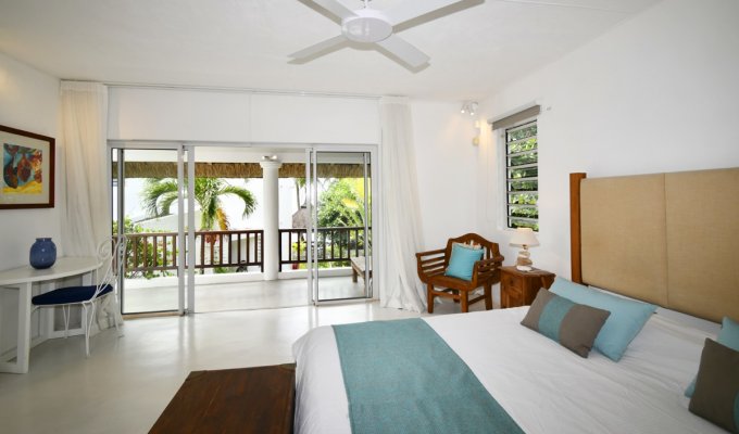 Mauritius Beachfront Villa rental in Belle Mare close to the golf course