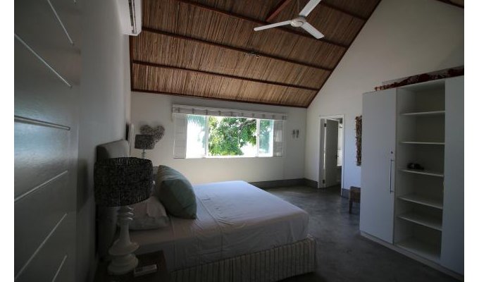 Mauritius Beachfront Villa rental Tamarin with staff