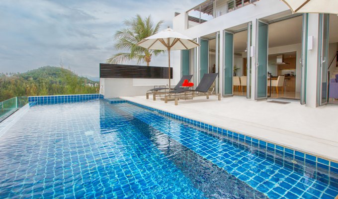 Thailand Villa Vacation rentals Phuket Surin Beach 8 mins walking  with Chef & Staff