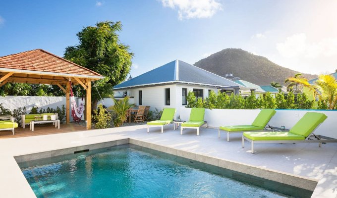 St Barths Rentals - Villa Vacation Rentals in St Barthelemy directly on the beach of Lorient - FWI