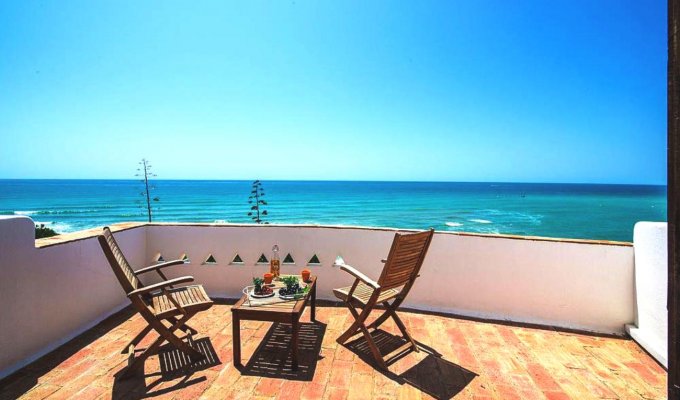 Albufeira Luxury Villa Holiday Rental with pool and private access to the beach, Algarve