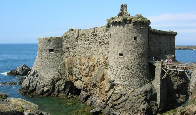 Vendee Ile d'Yeu Holiday Home Rental 15 min walk from the port and the beach