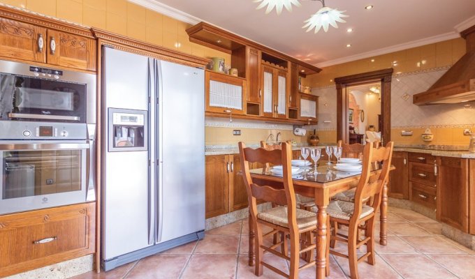 Equipped kitchen