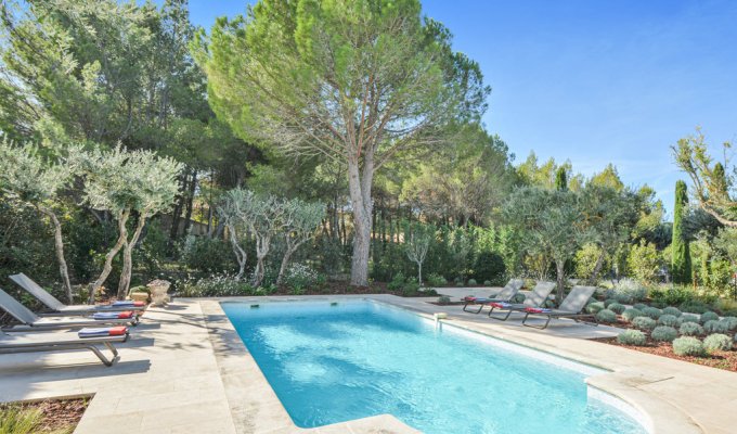 Saint Remy de Provence Luxury Villa Rental with Swimming Pool