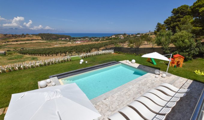 Sicily Luxury vacation villa Palermo Sicily's coast Pool & Jacuzzi