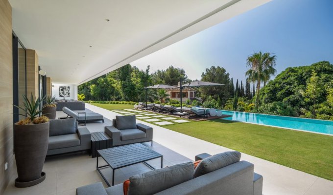 14 guest villa Golden Mile Marbella