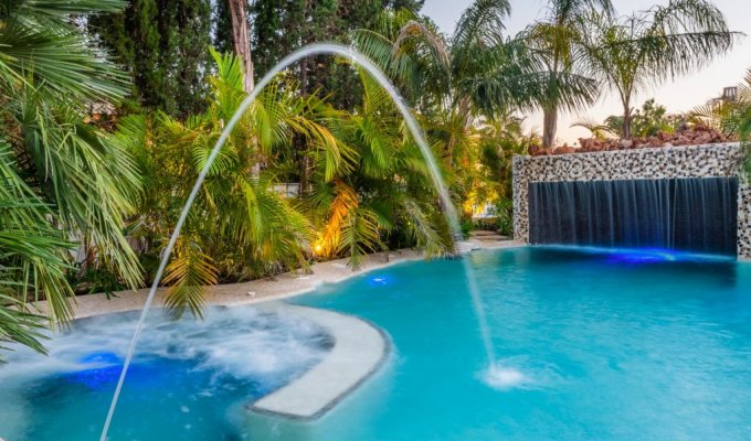 Tropical garden with whirlpool