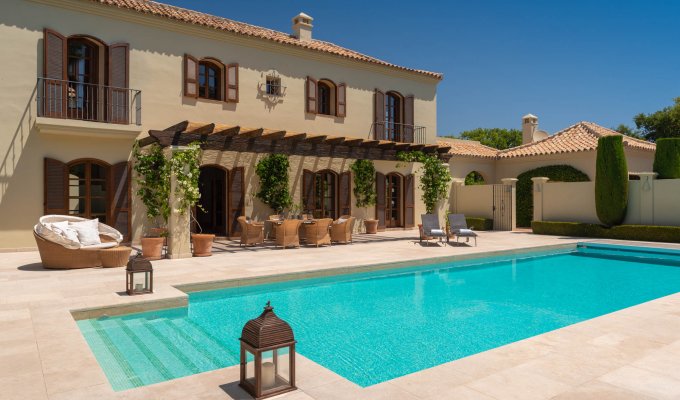 Traditional villa and private pool