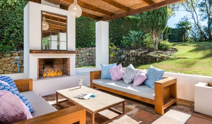 Relaxing space and outdoor fireplace